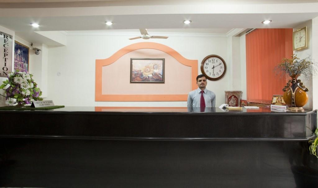 Hotel Chirag International Катра Экстерьер фото
